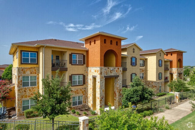 Building Photo - Fairway Landings at Plum Creek Rental