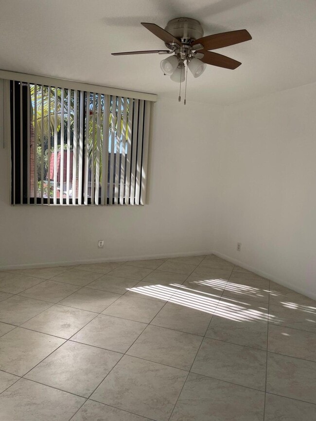 Photo - 3666 Victoria Dr