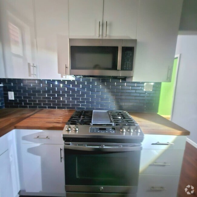 Building Photo - 34-36-36 9th St Rental