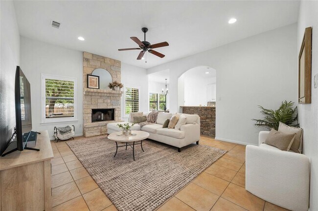 Photo - 3125 Geronimo Trail