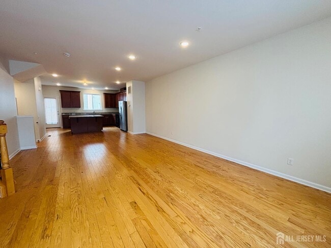 Photo - 38 Bond St