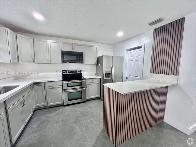 Building Photo - 28099 SW 143rd Ct Rental