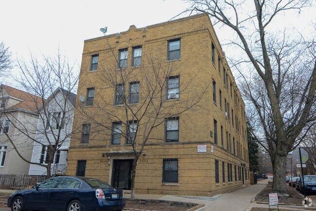 Building Photo - 2537 N Seminary Ave Rental