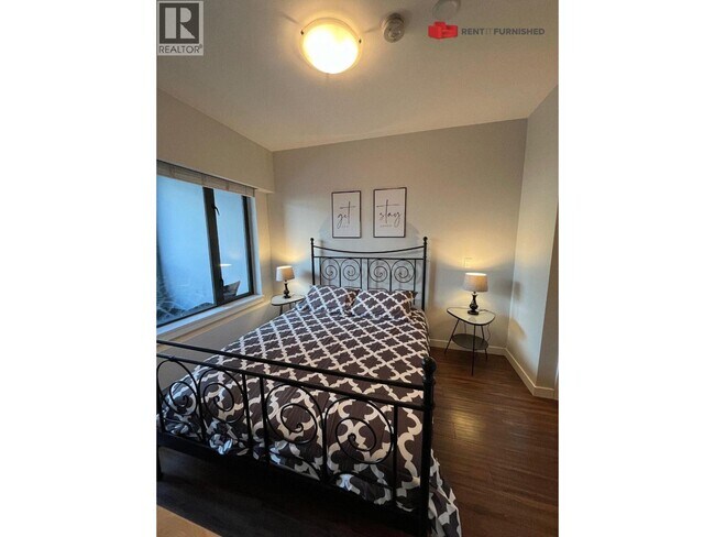 215 W 1st Ave Unit 211