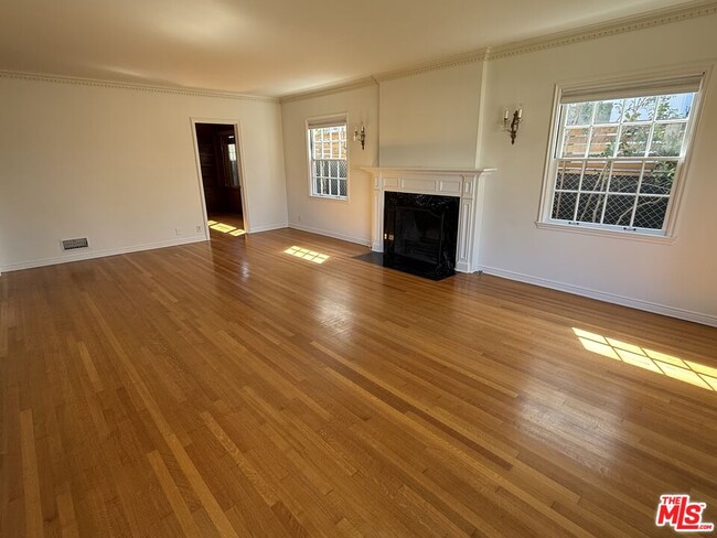 Photo - 2910 Motor Ave