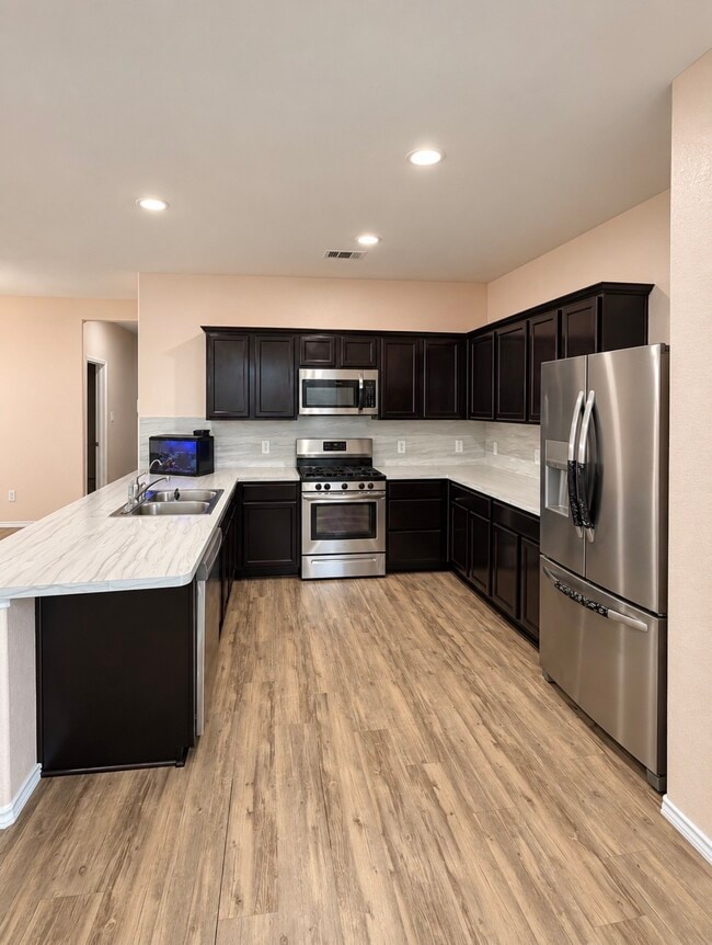 5439 Redwood Summit Ln
