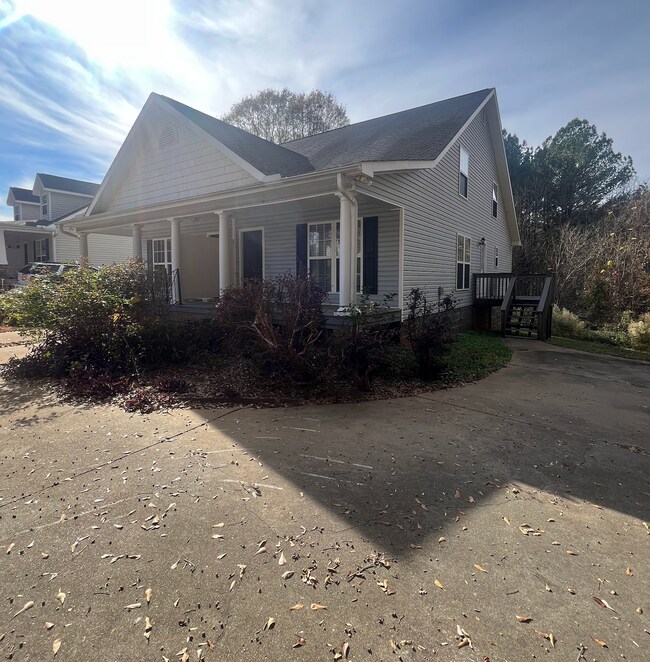 Photo - 108 Bentwood Cir