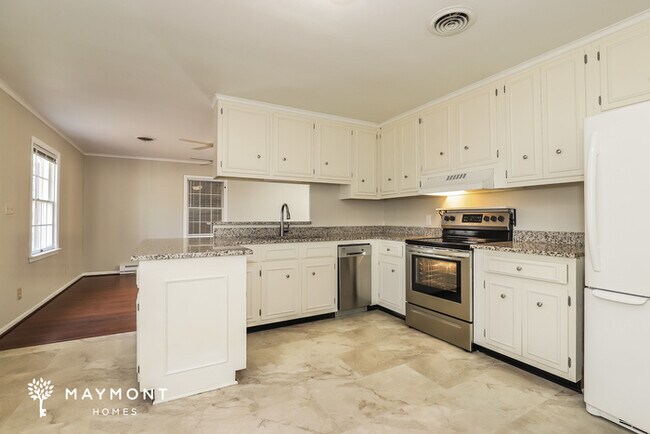 3413 Langdale Dr