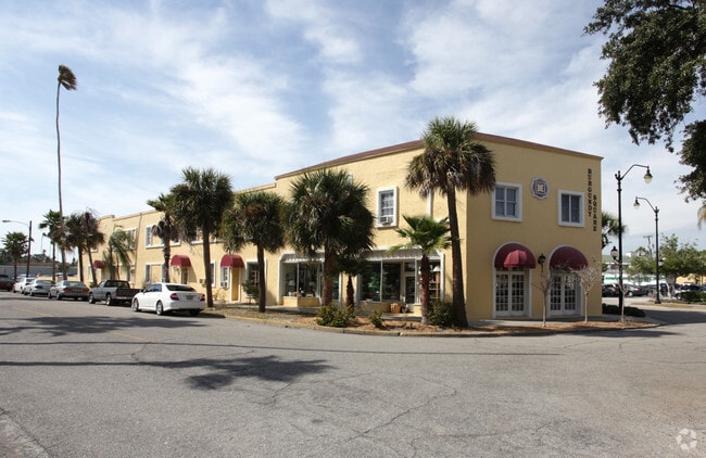 Photo - Burgundy Square