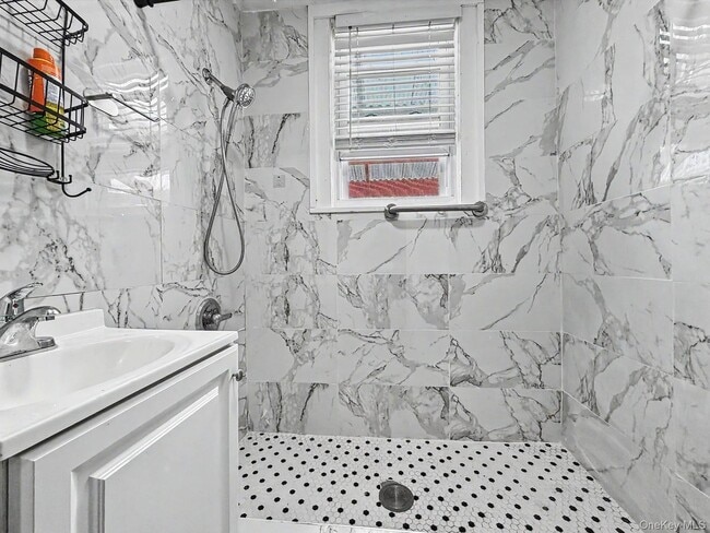 Photo - 63 Fowler St
