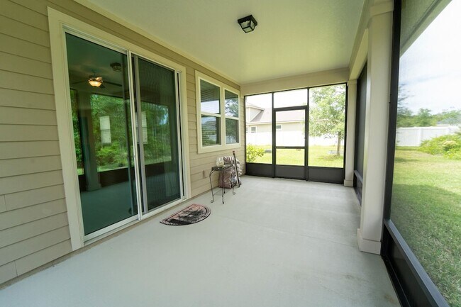Photo - 543 Aventurine Ave