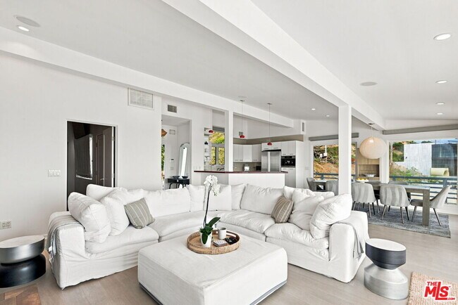 24742 Malibu Rd