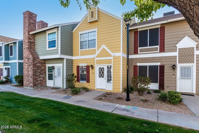 Photo - 1970 N Hartford St