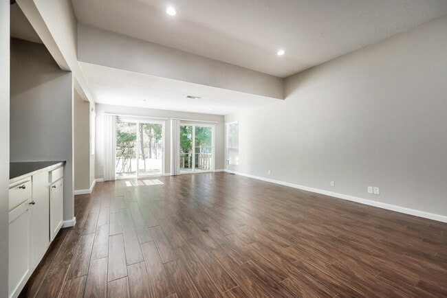 15470 Carmel Dr