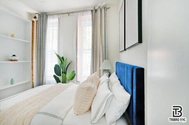Building Photo - 1 bedroom in NEW YORK NY 10036 Unit 2RE Rental