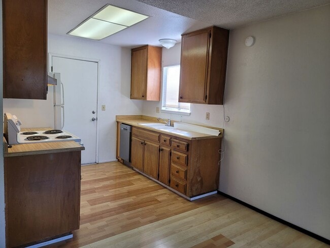 Photo - 1031 Fallbrook Dr