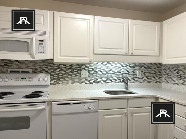 Building Photo - 3 bedroom in Brookline MA 02446 Unit 601