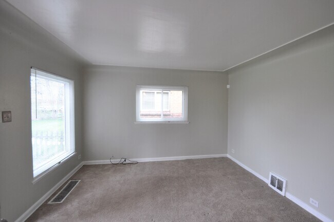 Photo - 2525 Olive St
