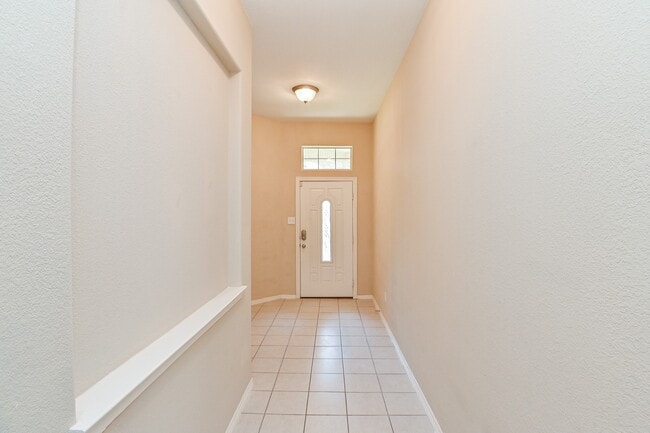 Photo - 719 Levi Bend