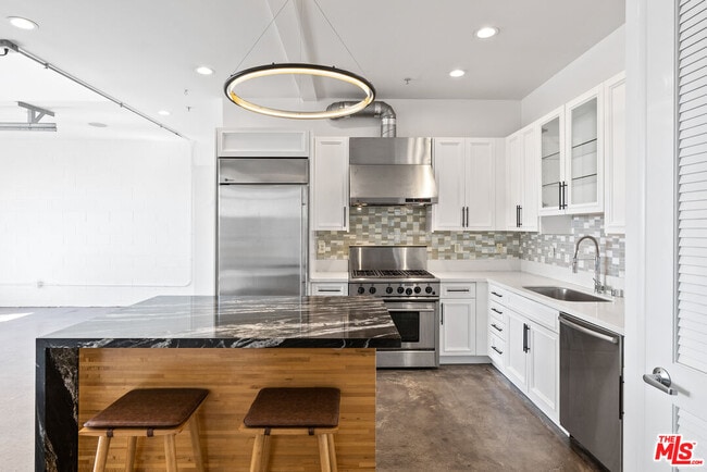 Photo - 1544 12th St Unit 303