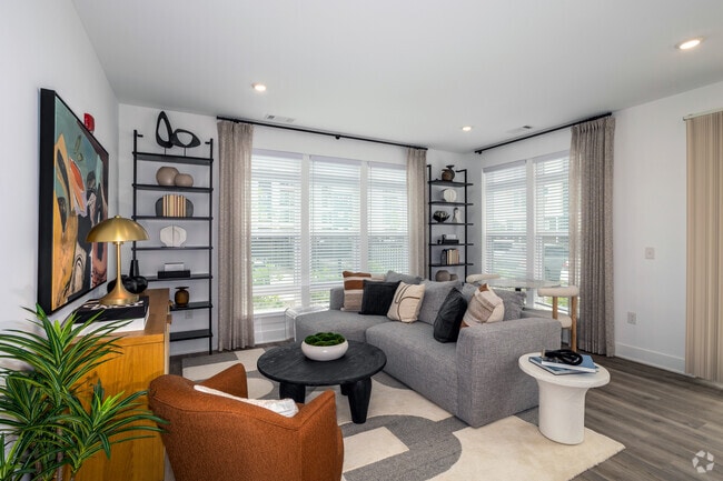 2BR, 2BA - 1,190SF - Wexford I - Living Room & Dining Room