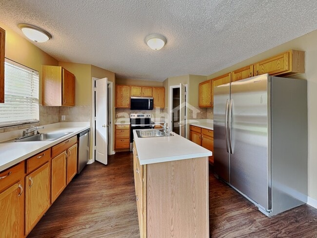 Photo - 16452 Corner Lake Dr