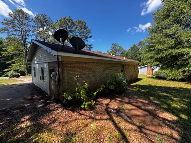 Photo - 2 bedroom with 1 Bath and Enclosed Carport Home in Cleveland County, NC