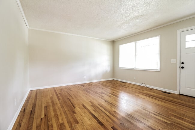 Photo - 6 Theodore Cir