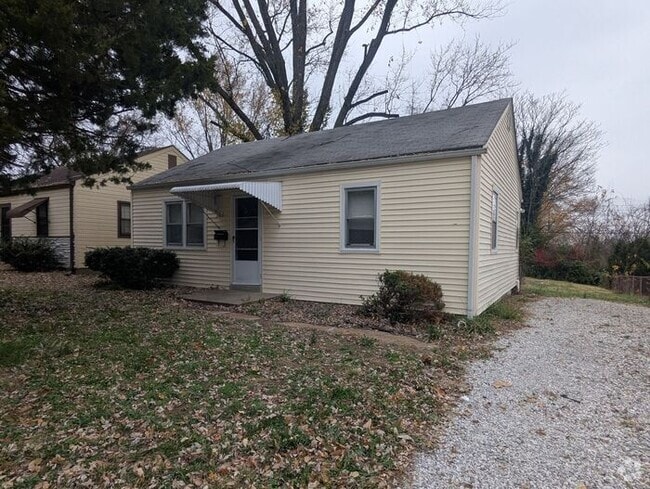 Building Photo - NICE 2BD/1BTH HOME