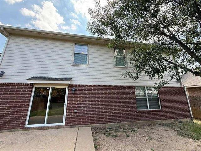 Photo - 8813 Stirrup Way