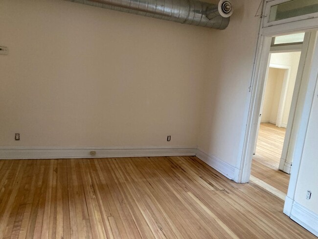 Building Photo - 911 Galveston Ave Unit GA - 2F Rental