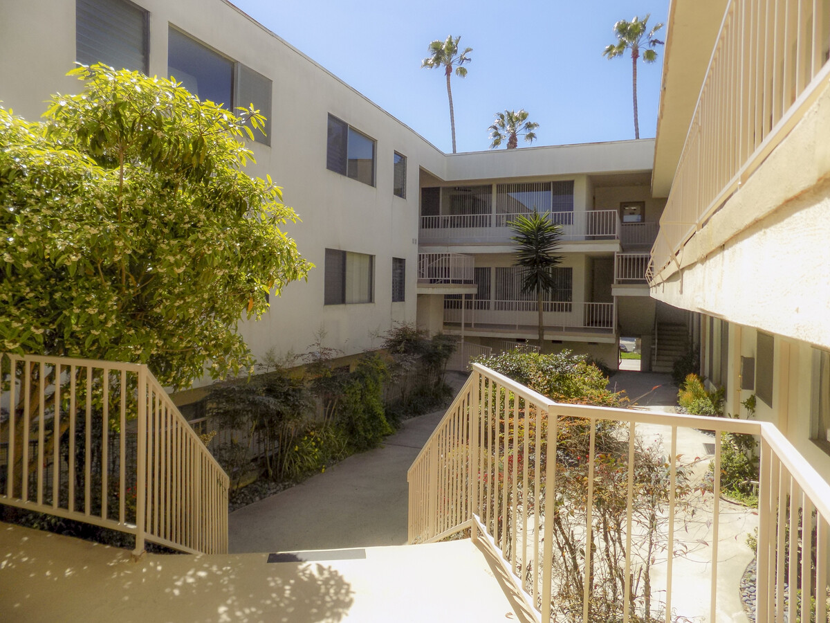 505 Idaho Ave in Santa Monica - steps to M... - 505 Idaho Ave in Santa Monica - steps to M... Apartments