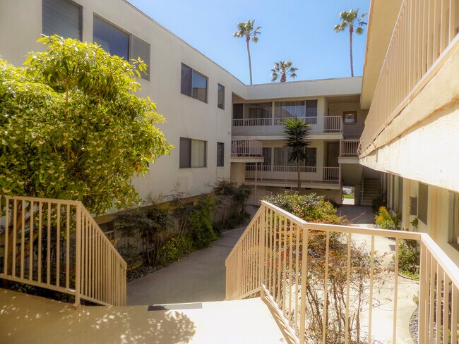 Building Photo - 505 Idaho Ave in Santa Monica - steps to M... Rental
