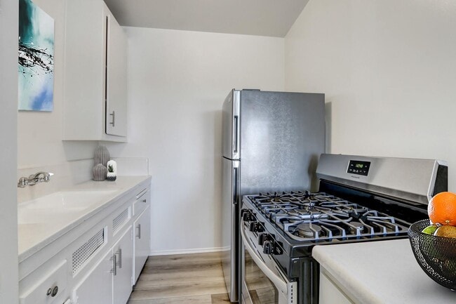 Third Avenue Apartments