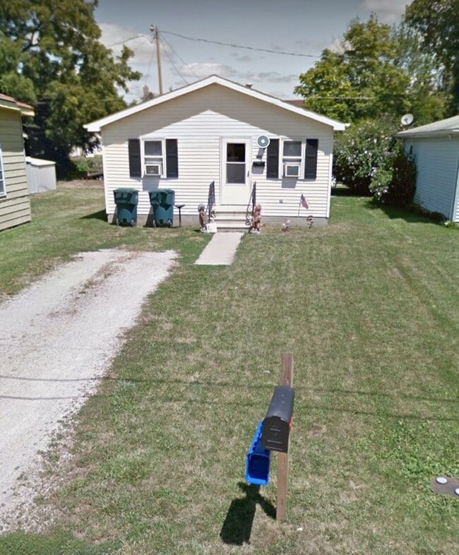 Photo - 1320 E Adams St House