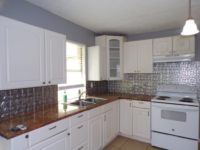 Photo - 703 Northington St