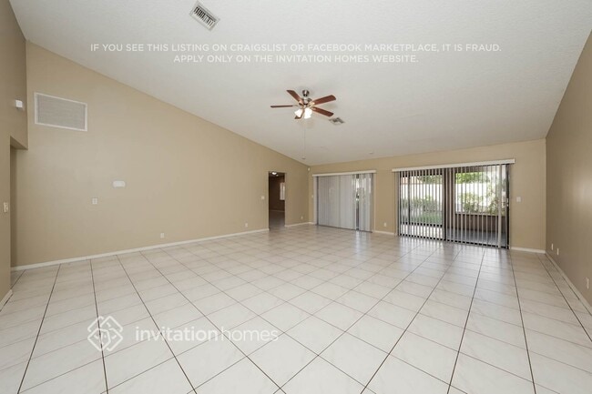 Photo - 301 SW 27th Ave