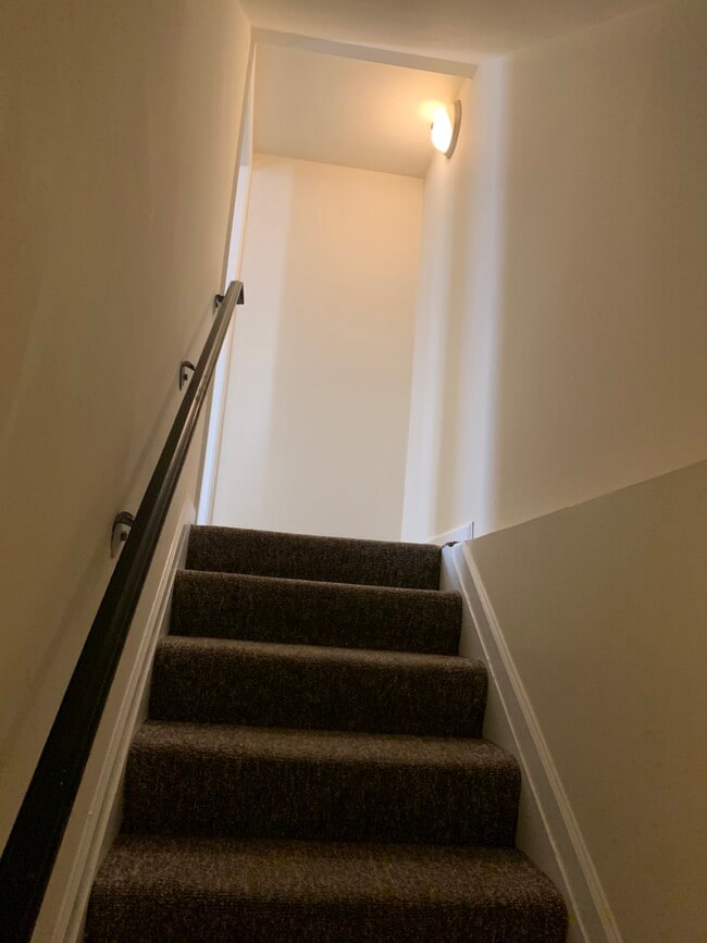 Building Photo - 818 Whitelock St Unit Apt. 4