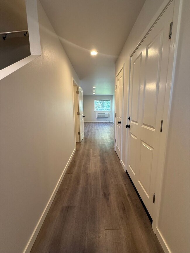 Photo - Charming 3 Bedroom Townhome
