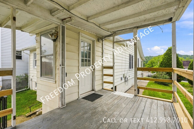 945 Fayette St