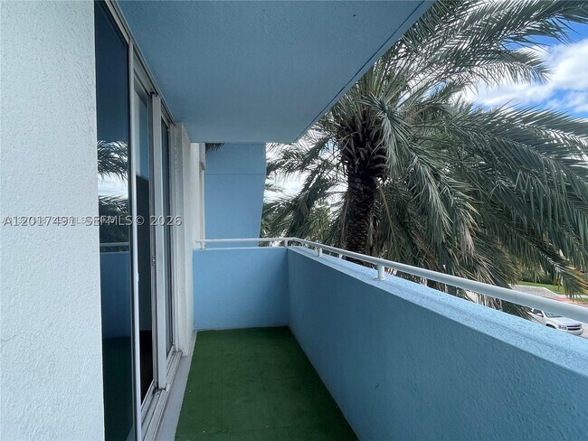 Photo - 9201 Collins Ave Unit 321