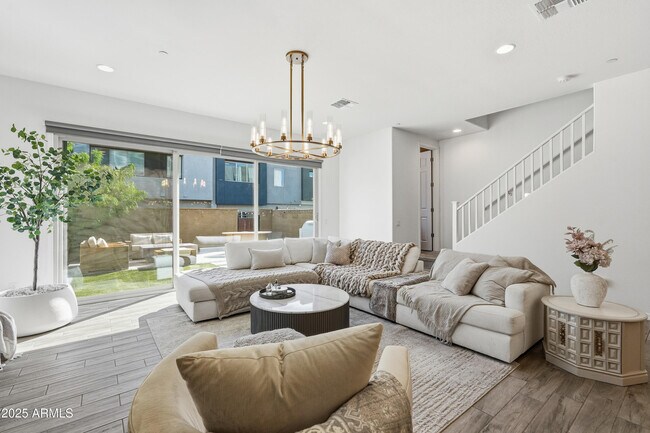 Photo - 1973 W Kinfield Trail