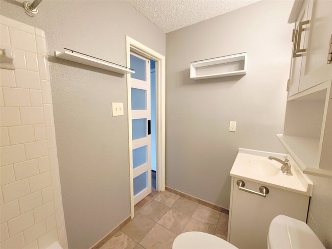 Photo - 3923 Issacks Way