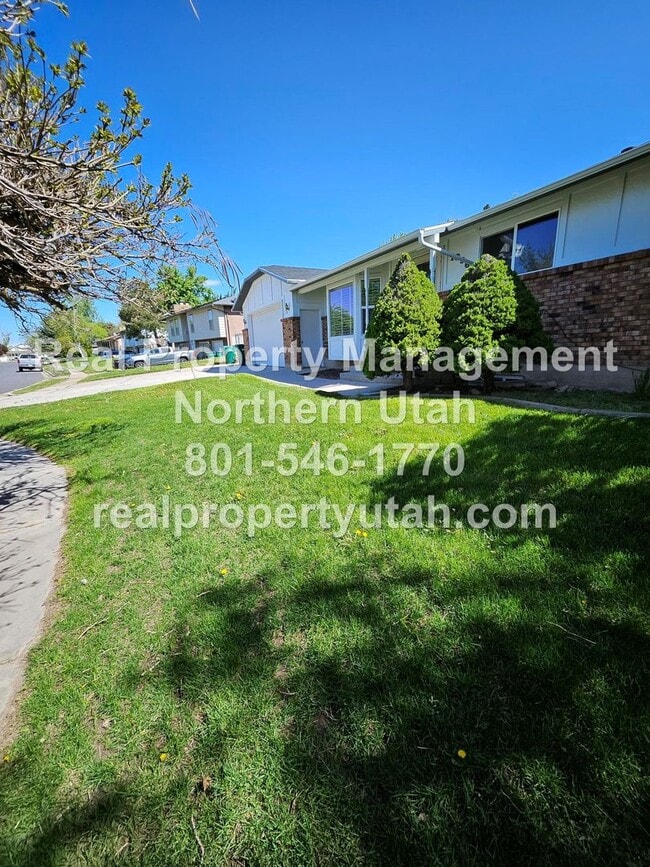 Photo - Lovely 5 Bedroom Home in Layton Available ...