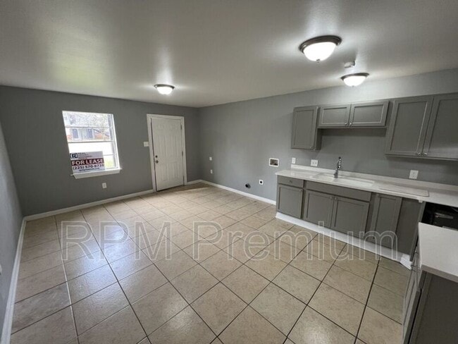 Photo - 5149 Baker Blvd Unit B