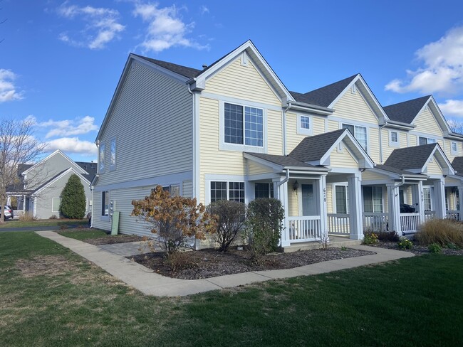 Photo - 678 Lincoln Station Dr Townhome