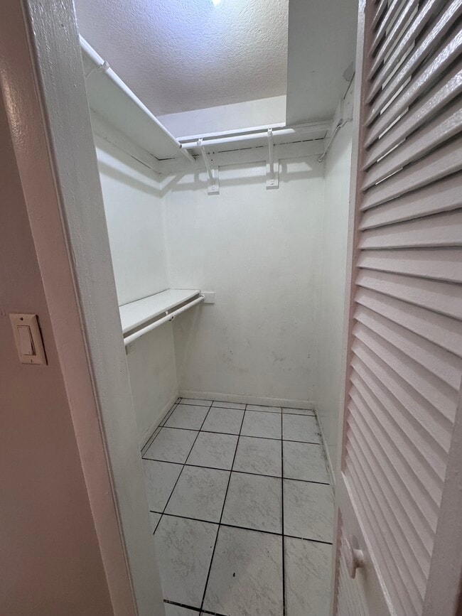 Closet - 781 SE 9th Ave Unit R