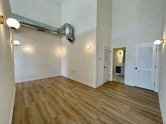 Photo - 3207 N Narragansett Ave