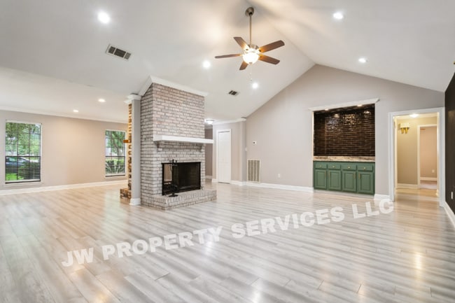 Photo - 1476 St Christopher Dr