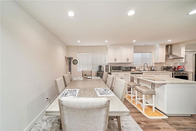 Photo - 10940 Topeka Dr